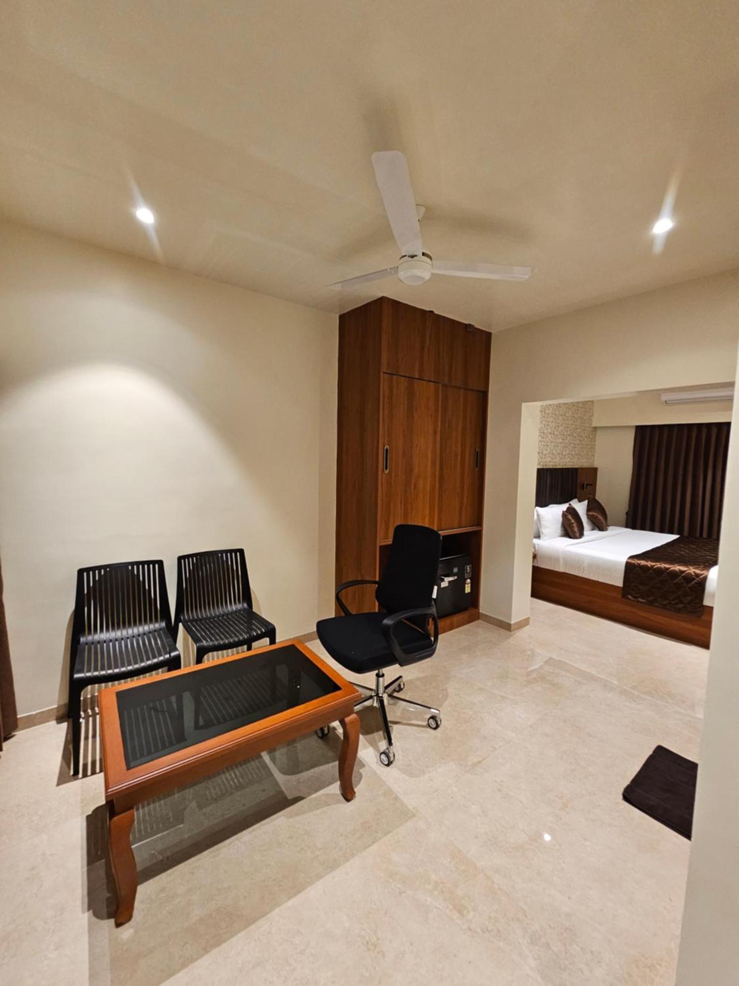 Hotel Pl Grand Karaikkudi Exterior photo