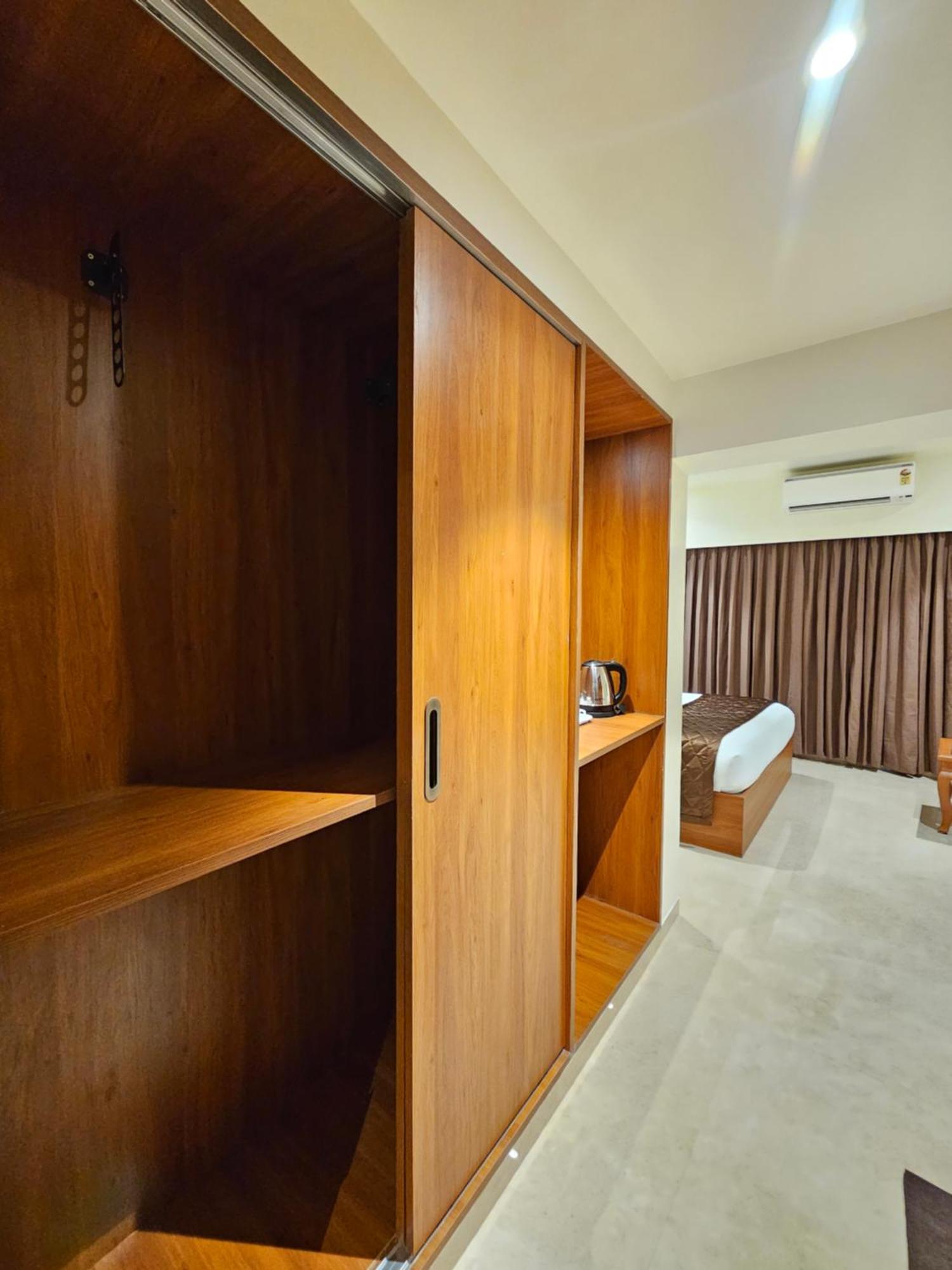 Hotel Pl Grand Karaikkudi Exterior photo