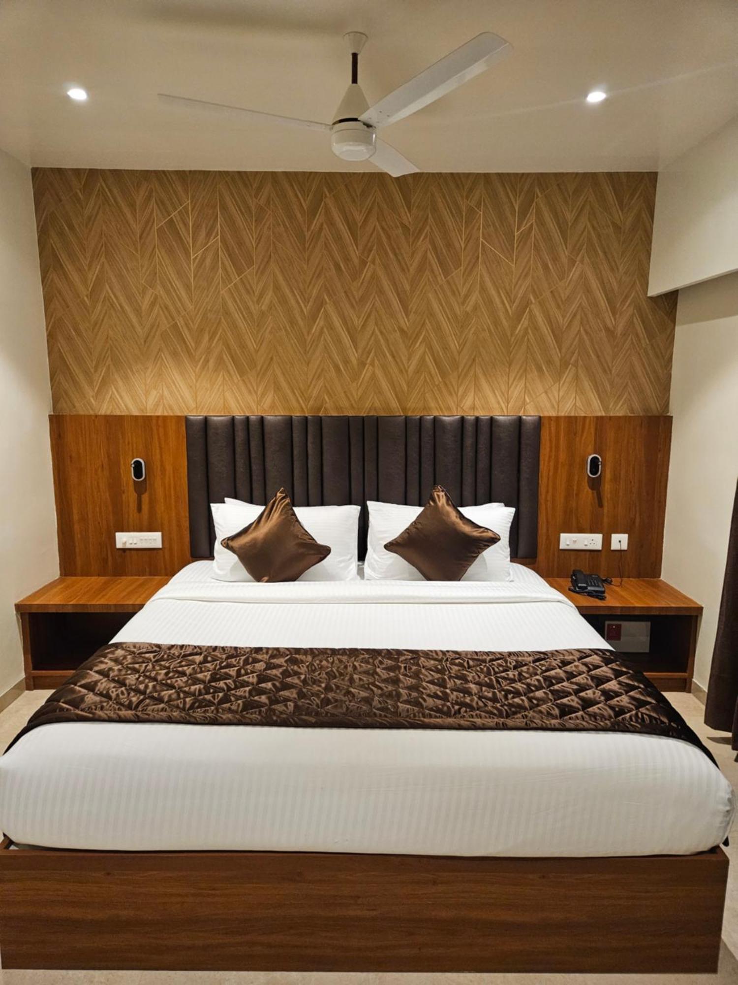 Hotel Pl Grand Karaikkudi Exterior photo